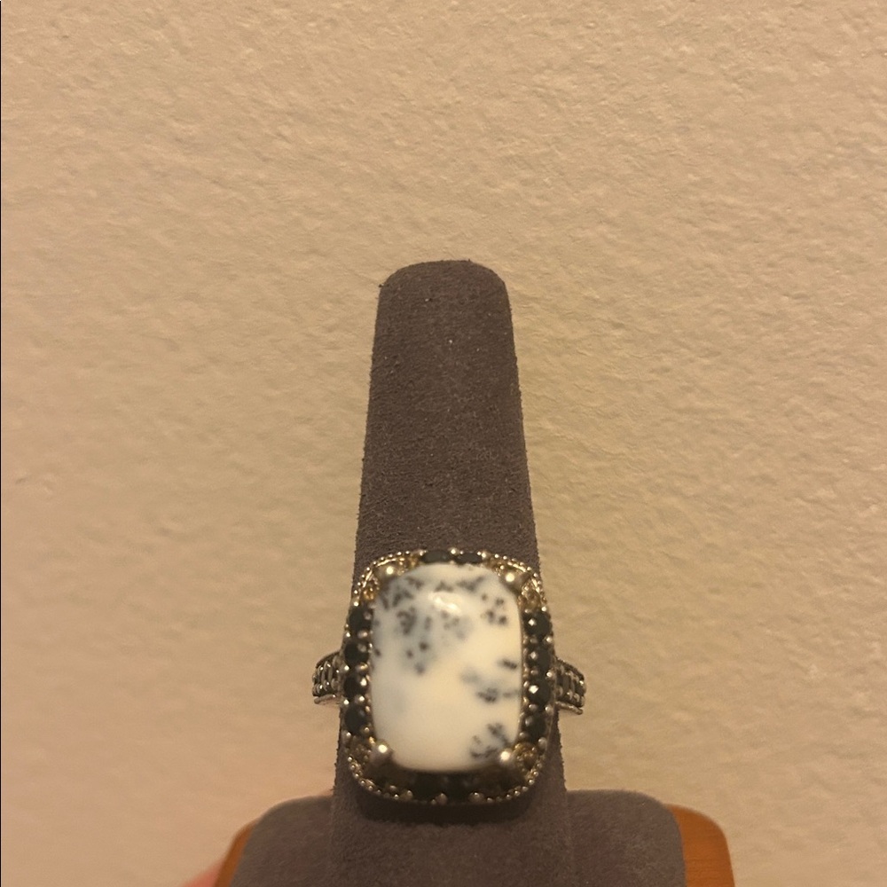 RARE Absolutely Gorgeous Vintage Dendrite Agate and Garnet Sterling Silver Ring